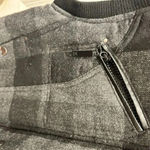 Coffeeshop Hooded Cropped Plaid Puffer Vest Juniors‎ size Large NWT Black Photo 2