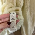 Halara  sweater Photo 2