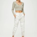 TNA Aritzia Alix Jogger Pants in White Camo Size Medium Green Photo 7