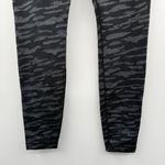 Under Armour Fitted HeatGear Black & Gray Camo Mid Rise Leggings Sz L Photo 2