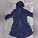 Lululemon Women’s Pack & Glyde Hooded Jacket Windbreaker Navy Blue Size 4 Photo 1