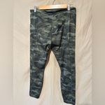Athleta  ultimate camo leggings Photo 2