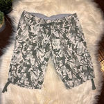 Nike camouflage Bermuda shorts sz small Photo 0