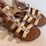 Clarks  Gold Leather Strappy Gladiator Sandals Women’s 9 Beachy Comfort Flats Photo 1