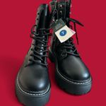 Wild Fable Women's Black Logan Lug Combat Boots with Memory Foam Insole size 7 Photo 3