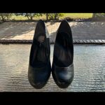 Women’s Black Extra Comfy Shoes Size 6 Photo 2