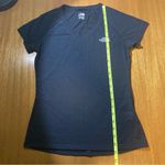 The North Face VaporWick Vneck tee, black - size XS Photo 2