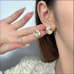 Stunning‎ Single Pair of Elegant Faux Pearl Stud Earrings Chic Vintage Style Gold Photo 6