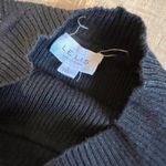 Le lis  Collection large black top Photo 2