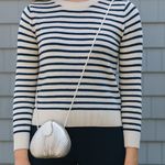 Source Unknown Gold Metallic Shell Clutch Mini Purse Snap Closure Crossbody Strap Black Inside Photo 13