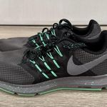 Nike  Swift Run SE Gunsmoke Green Glow Photo 4