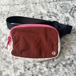 Lululemon Everywhere Belt Bag *1L Photo 0
