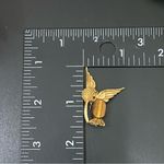 Vintage JJ Jonette Gold Tone Tigers Eye Belly Hummingbird Bird Mini Brooch 9g. Photo 9