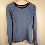 Lululemon  Size 8‎ Turn Around Long Sleeve Blue Gray Striped Thumb Holes Medium Photo 8