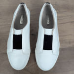 Louise et Cie  Lo-Bette White Leather Slip on ladies' Sneakers 6M Photo 1