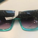 True Religion NWT  SUNGLASSES Photo 2