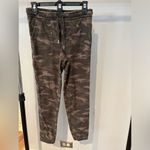 Athleta Paralon Jogger Camo Army Drawstring Pockets Casual Pants Size 2 Photo 2