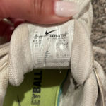 Nike Volleyball  Shoes Women’s Photo 4