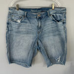 Natural Reflections  Light Wash Vintage Reunion Jean Shorts Women's Plus Size 18 Photo 0