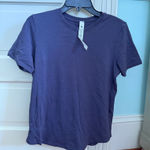 Lululemon  Short Sleeve Shirt Size 6  Photo 0