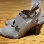 Aerosoles  Heelrest Size 7 1/2 Tan Women's Heeled Sandals Photo 0