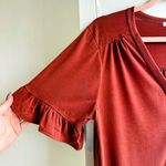 Green Envelope Button Down Flutter Short Sleeve Top in Rust red size small Photo 1