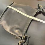 Coach Vintage 1996 medium sized duffle bag with zipper closure, black leather Photo 12