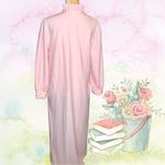 Very pretty quality thick warm pink zip up robe! New Size undefined Photo 5