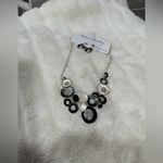 Fashion Jewelry Black and Silver Floral Necklace Set Photo 1