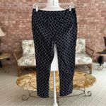 Amanda & Chelsea  Pants Cropped Black Tapered Midrise Puzzle Ankle 4 Work Casual Photo 6