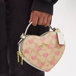 Coach Nwt Heart Crossbody In Signature Canvas With Heart Print 2024 Valentines Photo 6