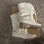 Natural Sport Lainey White Faux Fur Lace Up Design Boots Size 6 NWT Dr Scholl Brown Photo 2