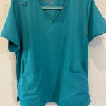 AUW Scrub top Photo 0