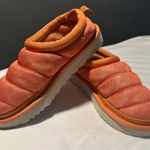 UGG  Tasman LTA quilted puffer slippers in orange, 9 Photo 0