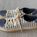Liz Claiborne  Blue White Chambray Stripe Espadrille Platform Sneakers Size 8.5 Photo 3