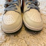 Jordan Air  1 Mid SE GS Photo 8