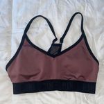 pink sports bra Photo 0