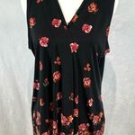 Croft & Barrow  black and red double pleated vneck floral top size medium Photo 0