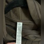 Alo Yoga  NWT Pinstripe Hoodie Sweatshirt in Expresso Size M Photo 7