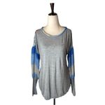 Anthropologie  Tiny Shirt Women Small Gray Raye Contrast Floral Puff Sleeve Tee Photo 2