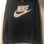 Nike Crew Neck Size Small Photo 0