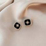Fashion jewelry Stud Earrings Gold Photo 0