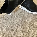 Nike  Women's Air Max THEA MID Casual Shoes Photo 2