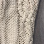 Van Heusen VTG  Hand Knit Floral Sweater M Cream Cable Knit Cottagecore Pullover Photo 1