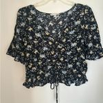American Eagle  3/4 sleeve floral top with ruffle hem size small Photo 4