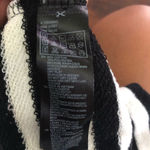 Forever 21  hoodi sweater black and white Used Photo 2