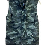 Love Tree  Womans Camo Vest Sz M NWT Photo 0