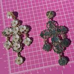 Urban Soul glory earrings white flowers gold tone tassels Photo 3