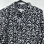 Chico's  Women's Black & White Print Long Sleeve Button‎ Down Shirt Size 0.5 US 6 Photo 1