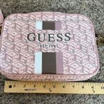 Guess Vikki camera crossbody bag clutch pink rose geometric allover print canvas Photo 7